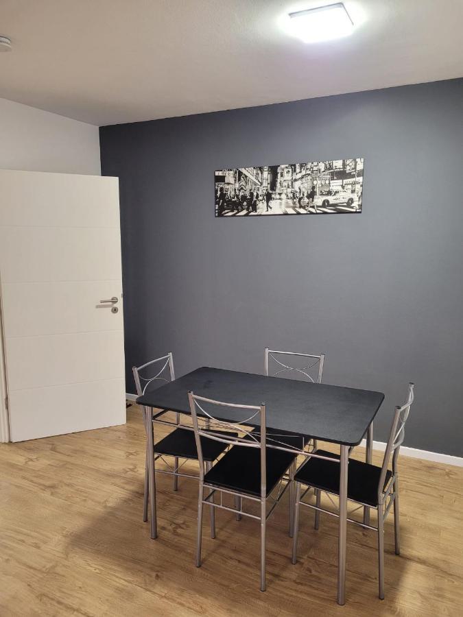 Schoene, Gemuetliche Moeblierte 2 Zi Wohnung In Rgb Регенсбург Екстериор снимка